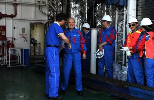 82岁院士南海下潜超8小时，获重要发现