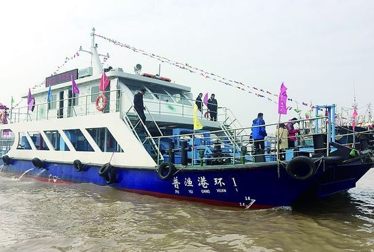 浙江省首艘大型海上垃圾（油污）收集船投用